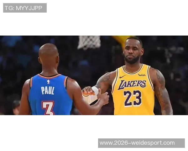 詹姆斯与太阳替补热聊JJ无奈错过雷迪克战术布置 詹姆斯与太阳替补热聊JJ无奈错过雷迪克战术布置